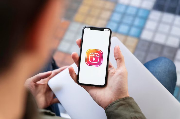 How Instagram Will Organize Story Views In 2023