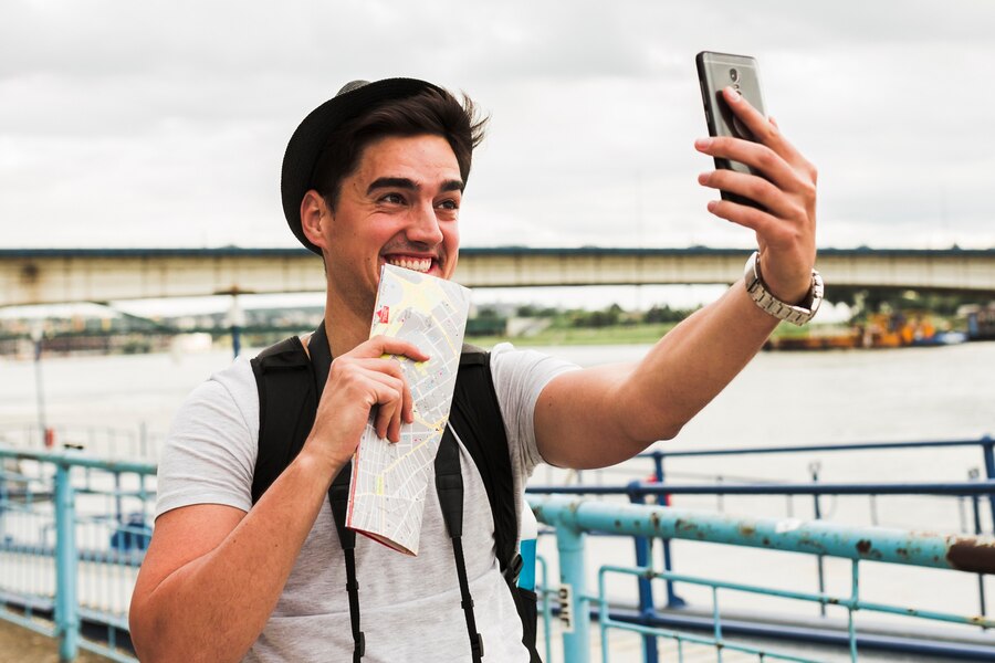 Travel Vlogging – How To Monetize Your Adventures