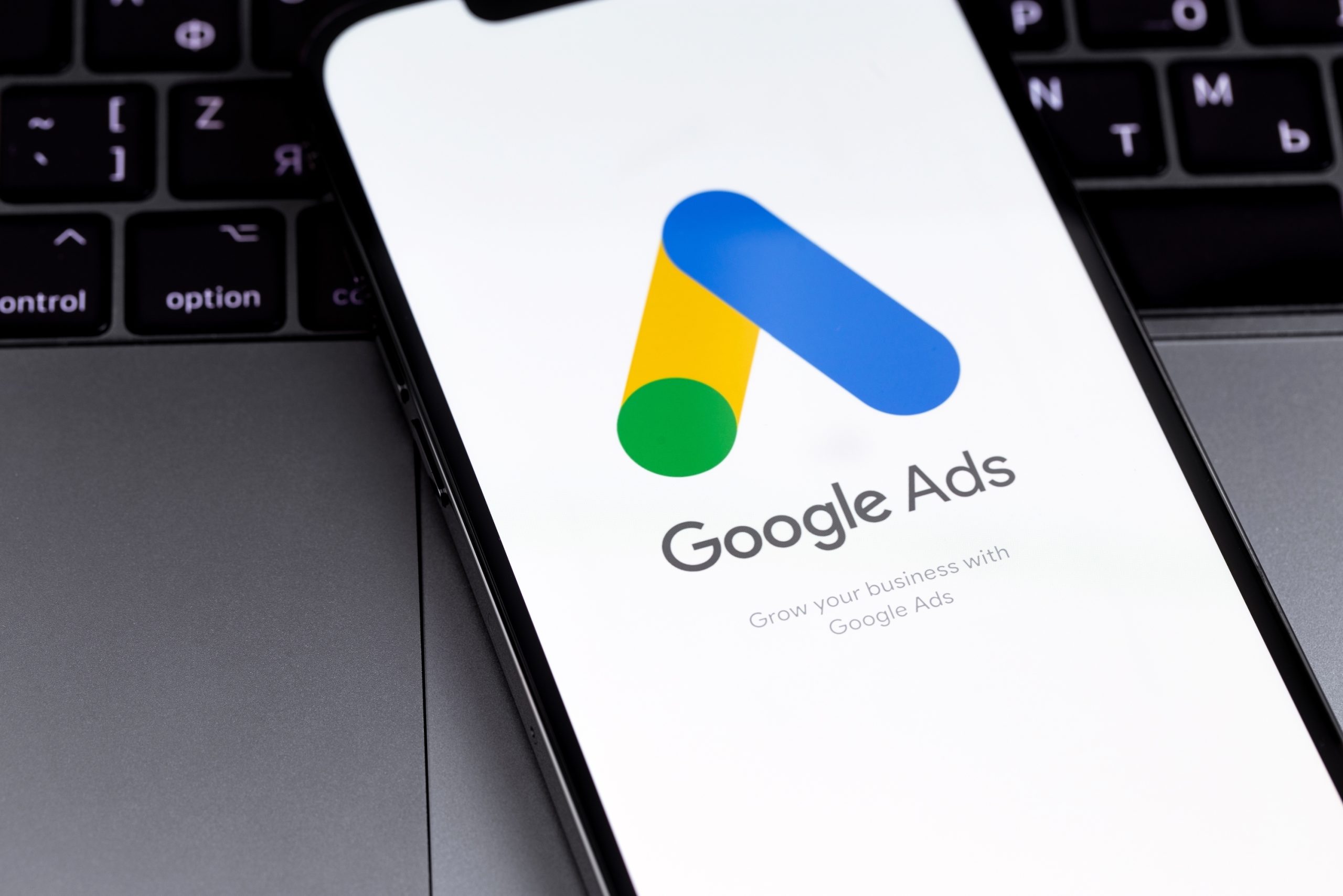 Google Ads Users Experience Temporary Disruption To Services