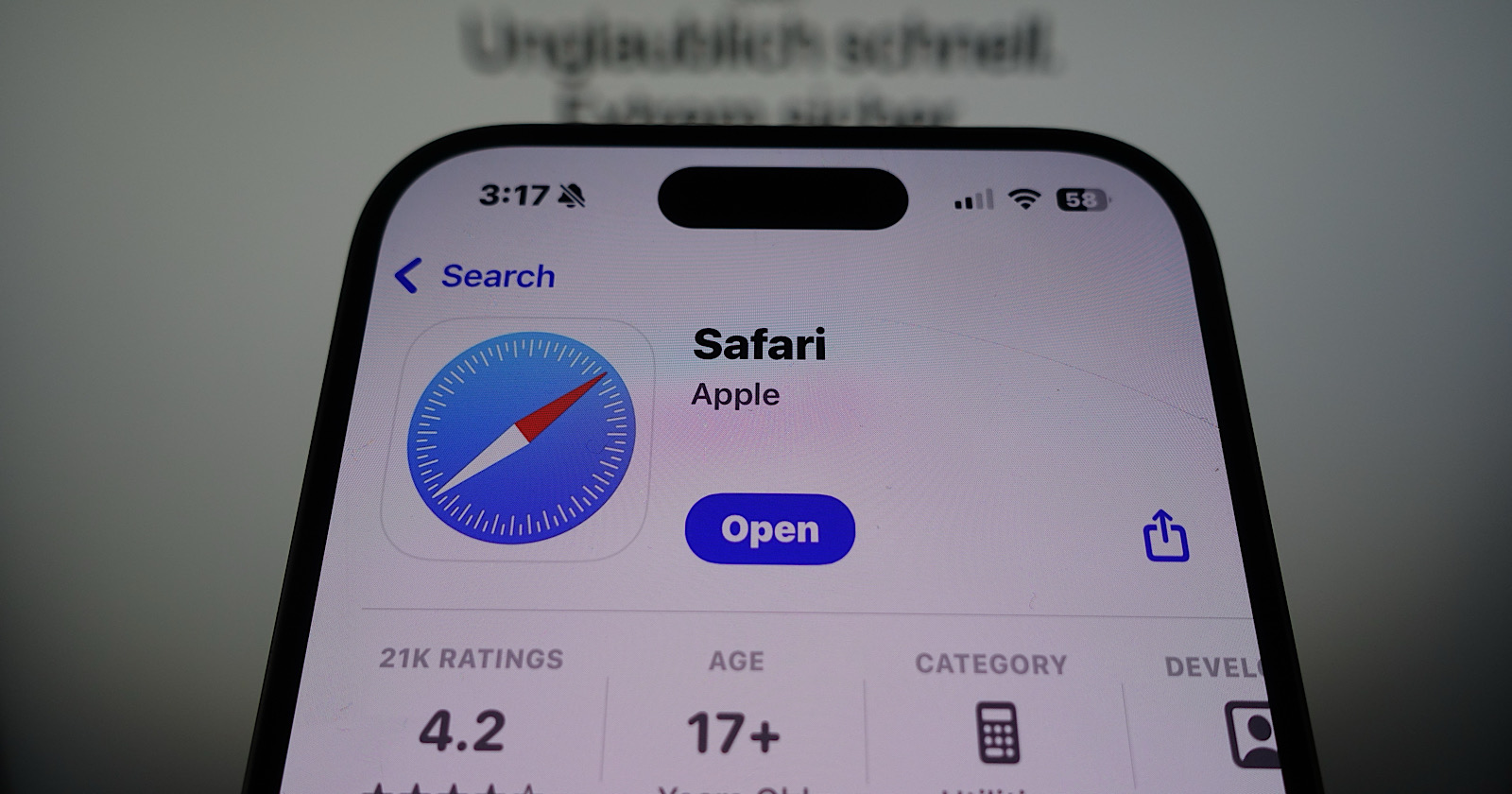 Apple May Add AI Search Engines to Safari As Google Use Drops